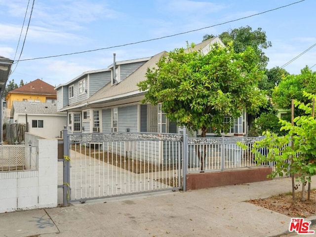 view of front of house