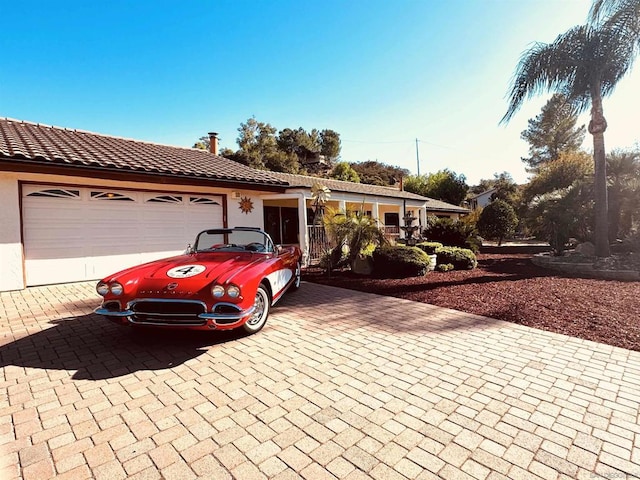 view of front of house featuring a garage