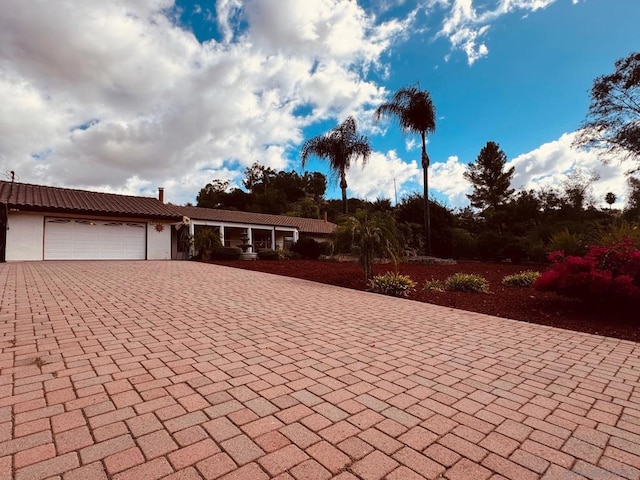 view of front of house with a garage