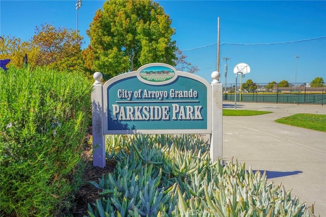 425 Bakeman Ln, Arroyo Grande, CA 93420 - view of community sign