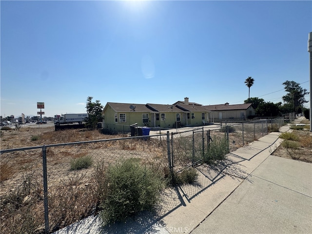 view of front of property