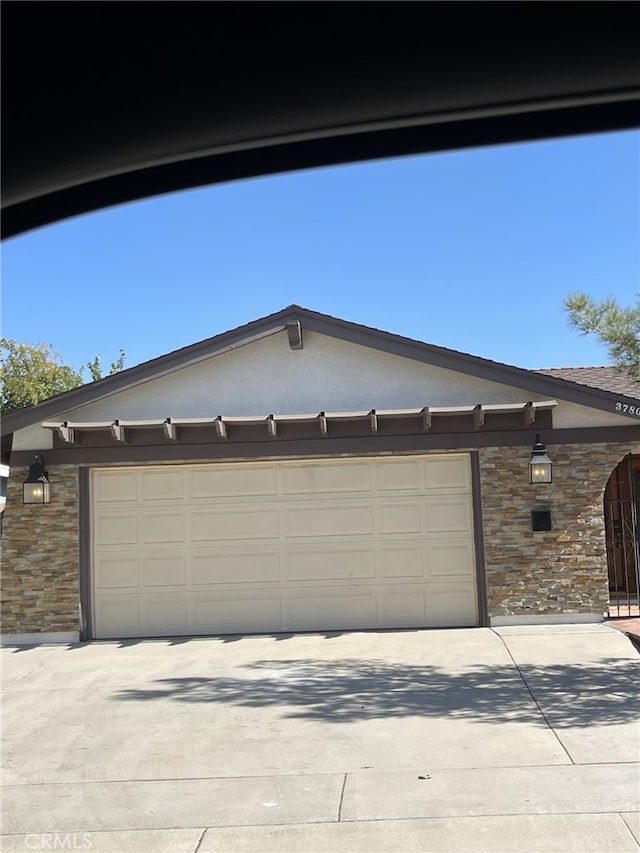 37800 Rudall Ave, Palmdale, CA 93550 - garage featuring driveway