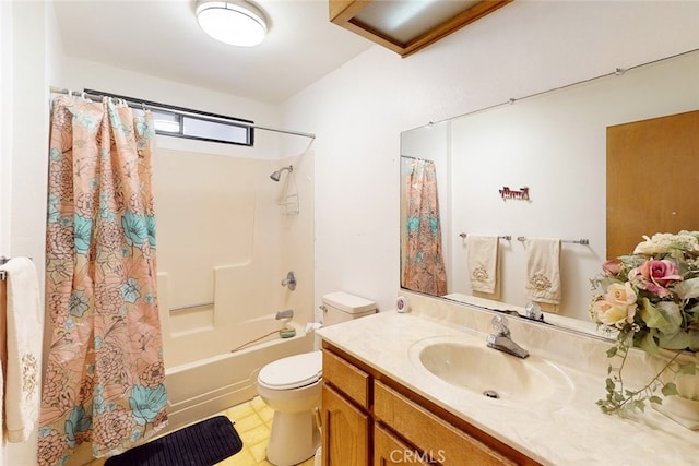 full bathroom featuring vanity, shower / tub combo with curtain, and toilet