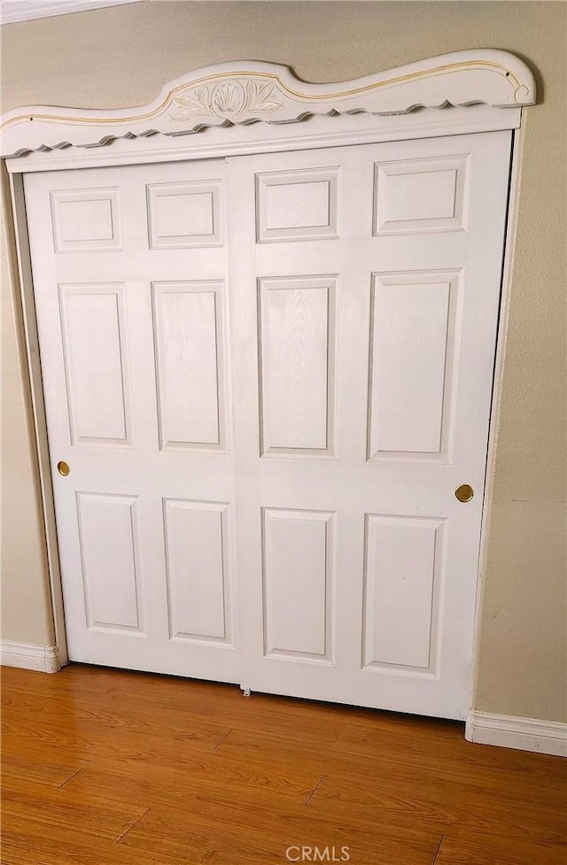 room details featuring hardwood / wood-style flooring