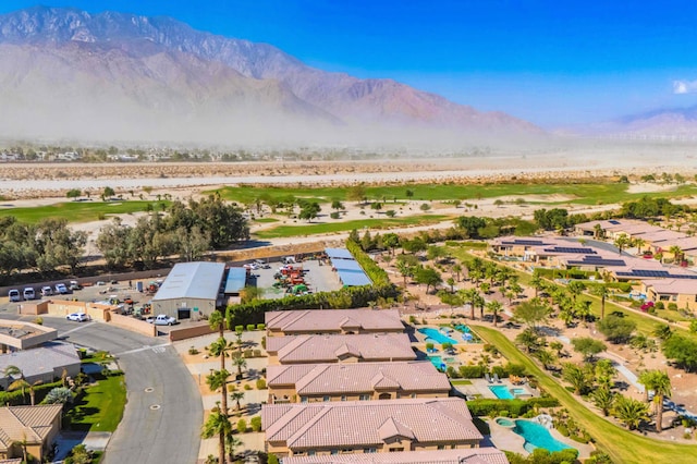 bird's eye view with a mountain view