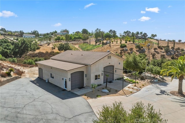 birds eye view of property featuring a rural view