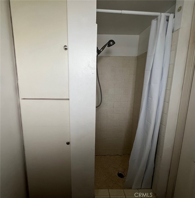 bathroom with walk in shower