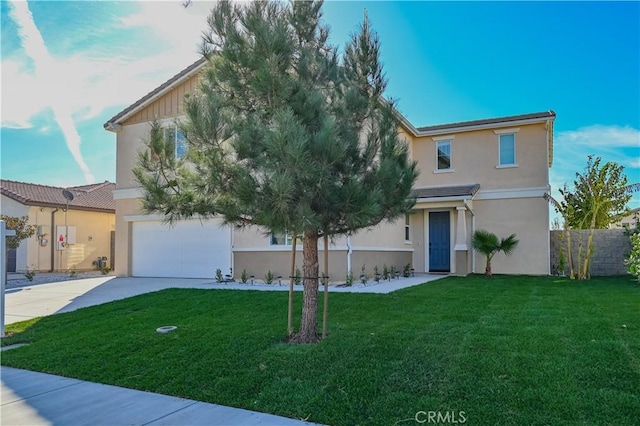 view of front of home featuring a front yard