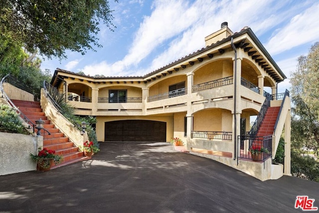 view of front facade with a garage