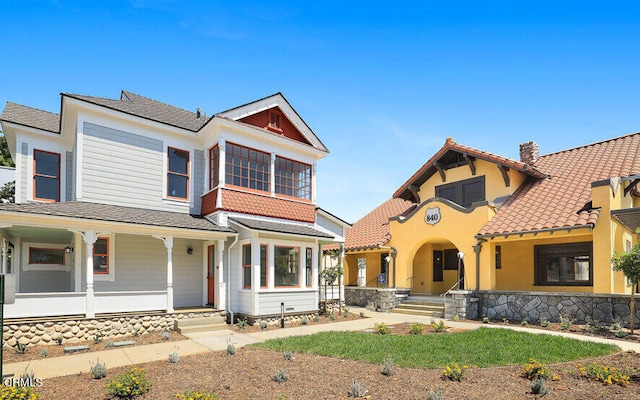 view of front of house featuring a porch