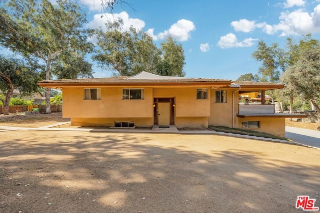 view of front of house