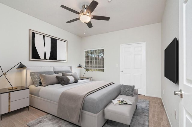 bedroom with ceiling fan