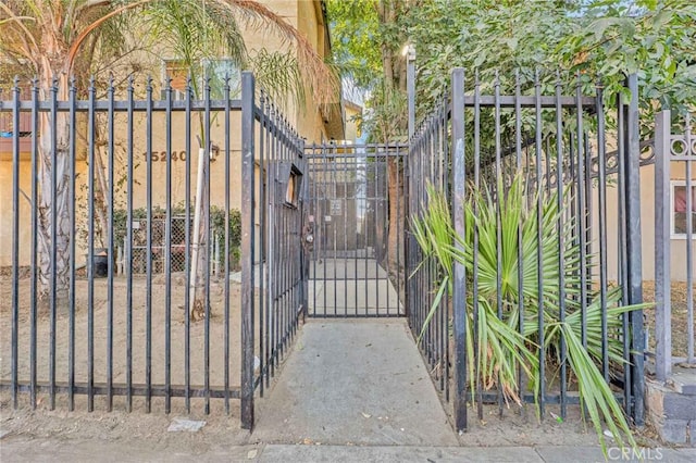 15240 Nordhoff St, North Hills, CA 91343 - photo 6