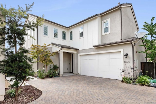 view of front facade with a garage