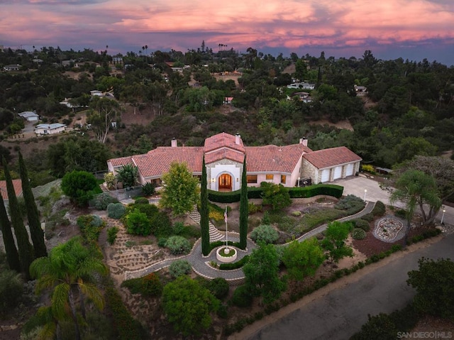 view of aerial view at dusk