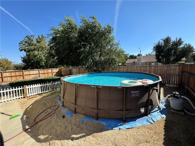 view of swimming pool