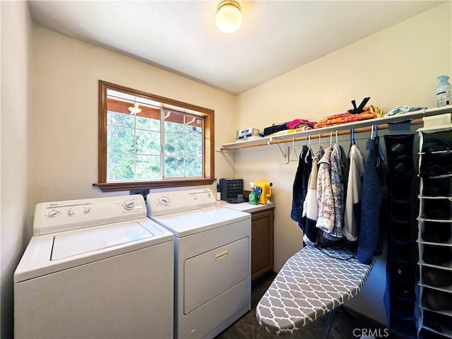 27547 W Shore Rd, Lake Arrowhead, CA 92352 - laundry room with independent washer and dryer