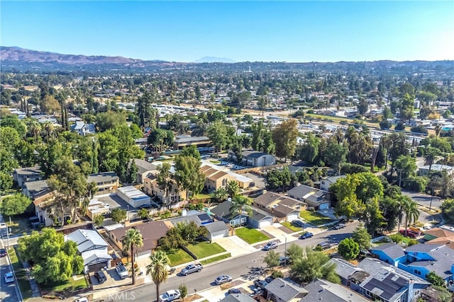 bird's eye view featuring a mountain view