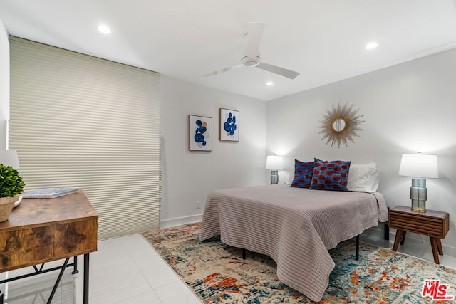 bedroom featuring ceiling fan