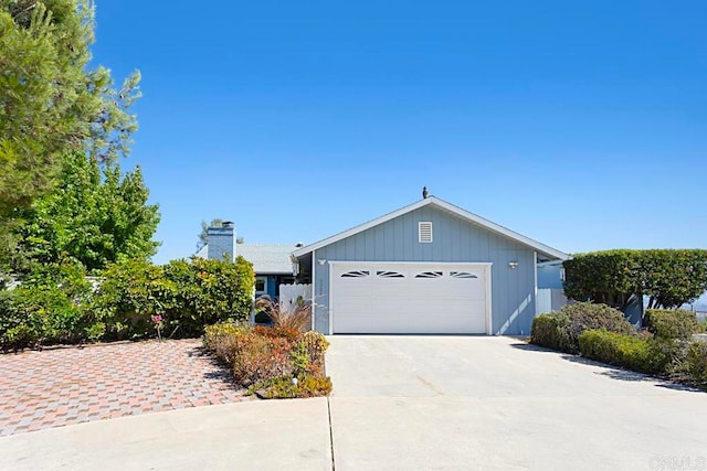 view of front of house featuring a garage