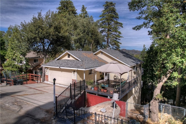 view of front of house with a garage