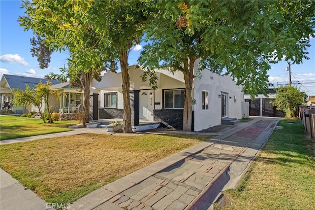 view of front of house with a front yard