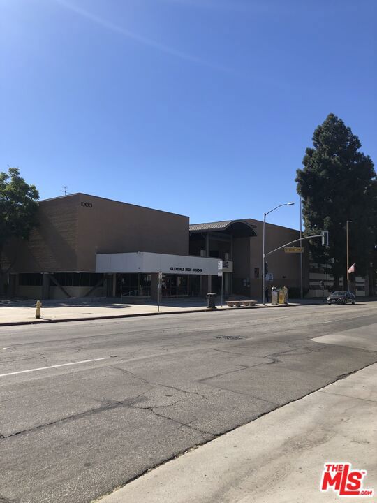 view of building exterior