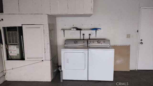 washroom with washer and clothes dryer