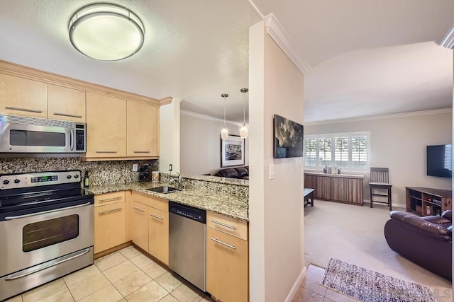 kitchen featuring light brown cabinets, kitchen peninsula, stainless steel appliances, sink, and crown molding