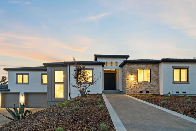 view of front of house featuring a garage