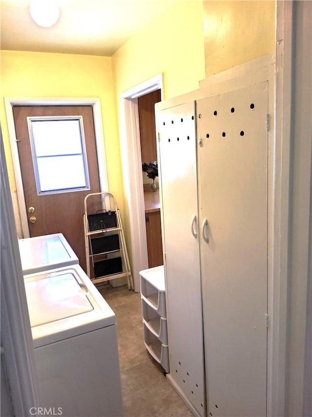 laundry room featuring laundry area and independent washer and dryer