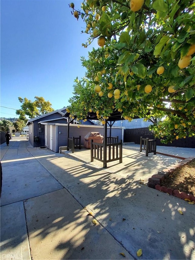 view of front facade with a patio