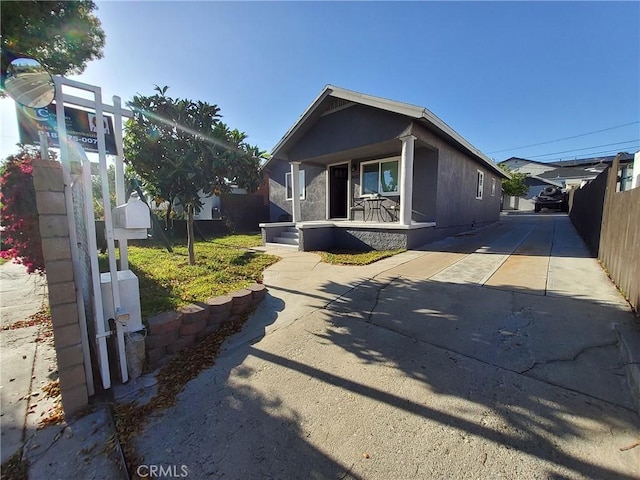 view of front of property with covered porch