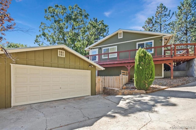 view of front of home featuring a garage