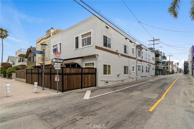 12 25th Pl, Venice, CA 90291 - view of asphalt street with a residential view and street lights