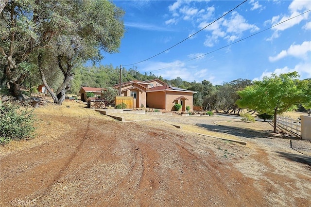 view of front of property