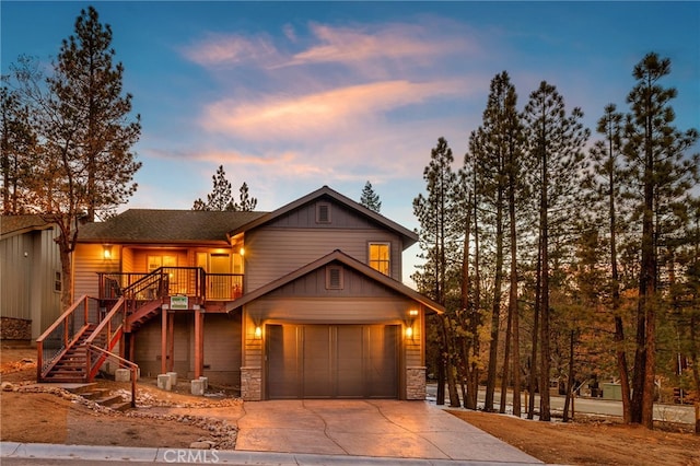 view of front of property featuring a garage