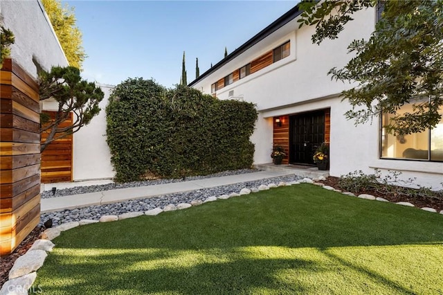 7385 Darnoch Way, West Hills, CA 91307 - view of grassy yard
