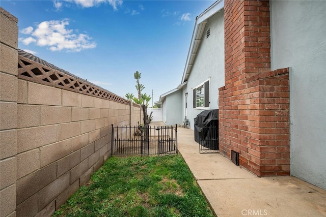 16132 Landmark Dr, Whittier, CA 90604 - view of yard with a patio