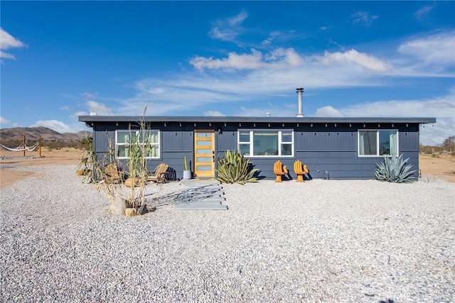 manufactured / mobile home featuring a mountain view