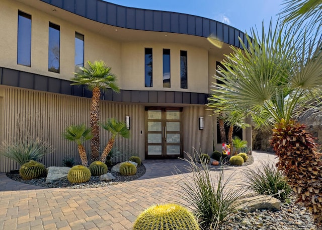 view of front facade with french doors