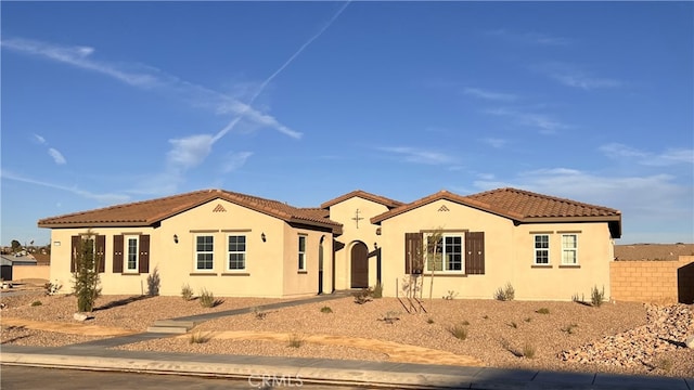 view of mediterranean / spanish-style home