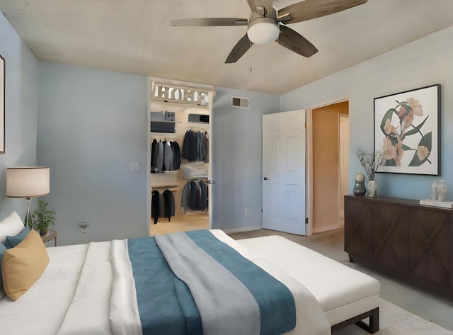 bedroom featuring a closet and ceiling fan