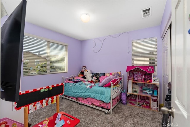 bedroom featuring carpet floors