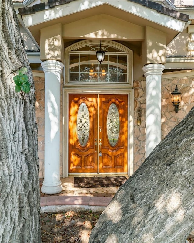 view of property entrance