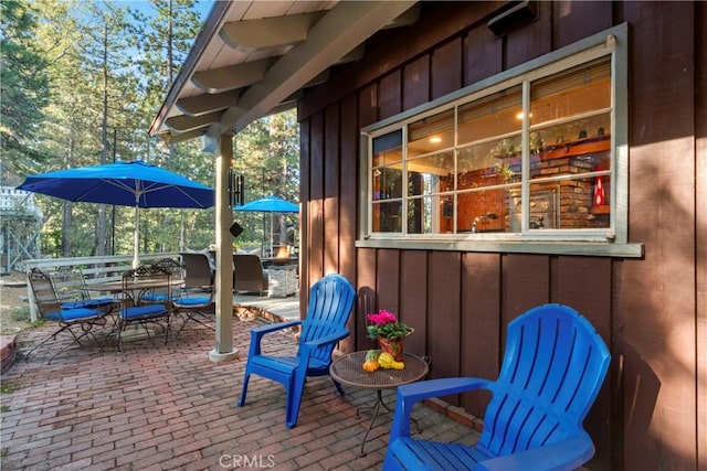 309 Castle Gate Rd, Lake Arrowhead, CA 92352 - view of patio / terrace featuring outdoor dining area
