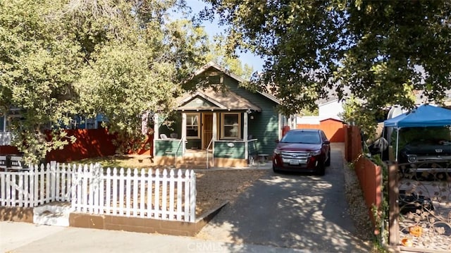 view of front of property with covered porch