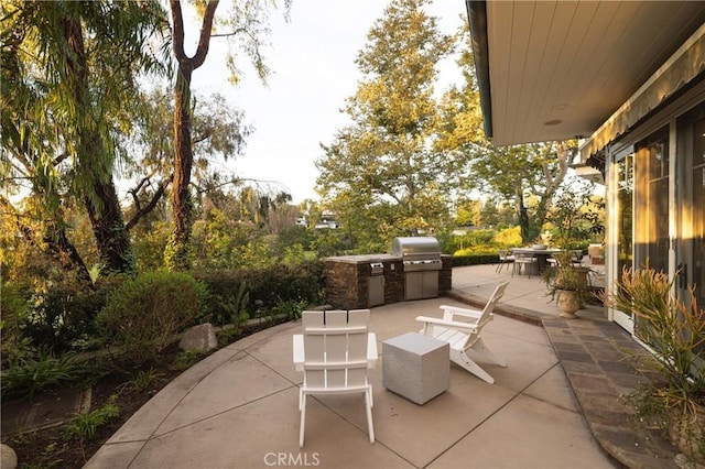 3 Cypress Point Ln, Newport Beach, CA 92660 - view of patio with area for grilling and outdoor dining area