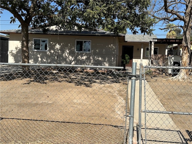 view of front of property