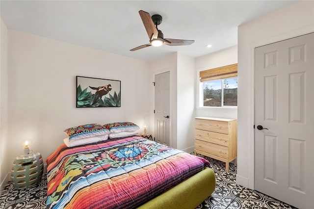 bedroom featuring ceiling fan